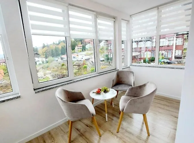 Karkonosze - Klimatyzowany Charlotte Na Deptaku Z Parkingiem W Cenie Apartman Karpacz