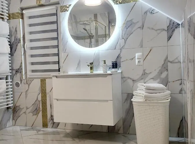 Apartman Karkonosze - Klimatyzowany Charlotte Na Deptaku Z Parkingiem W Cenie Karpacz