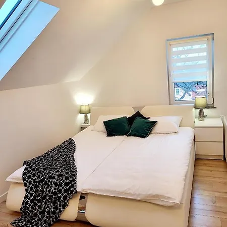 Karkonosze - Klimatyzowany Charlotte Na Deptaku Z Parkingiem W Cenie Apartamento