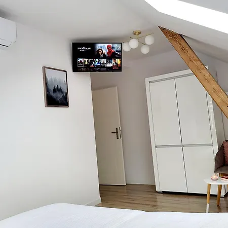 Karkonosze - Klimatyzowany Charlotte Na Deptaku Z Parkingiem W Cenie Apartamento